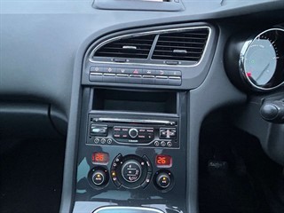 Used Peugeot 5008 from Autopoint York