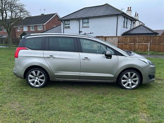Used Peugeot 5008 from Autopoint York