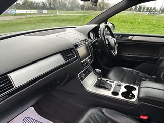 Used Volkswagen Touareg from Autopoint York