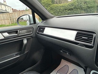 Used Volkswagen Touareg from Autopoint York