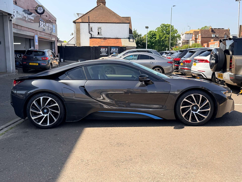 Used BMW i8