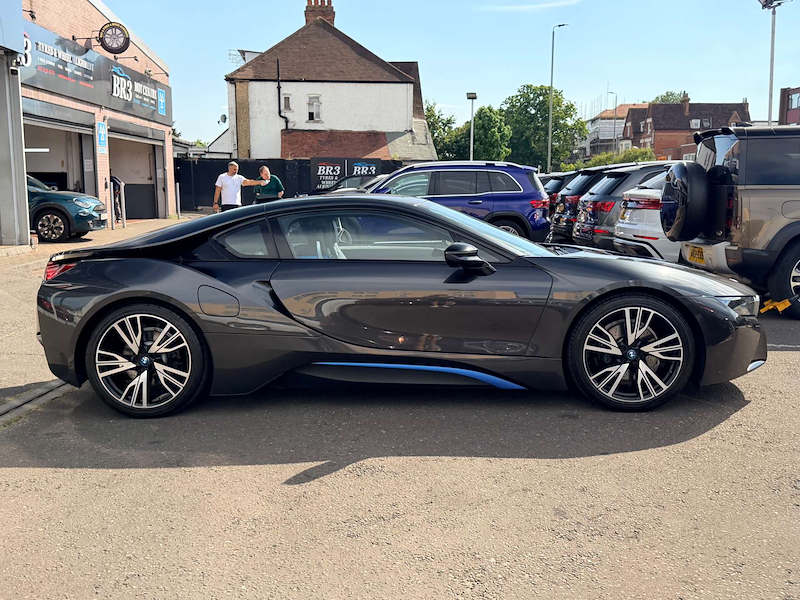 Used BMW i8