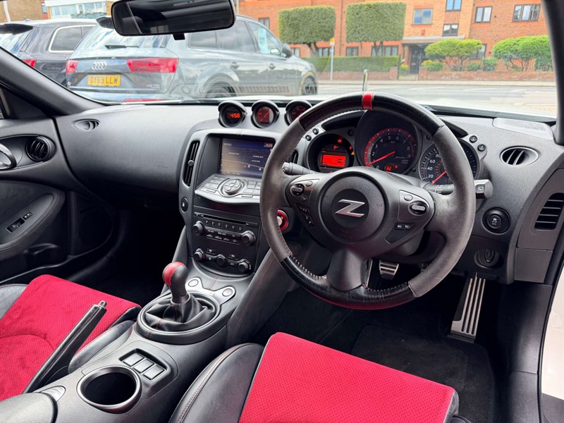 Used Nissan 370Z