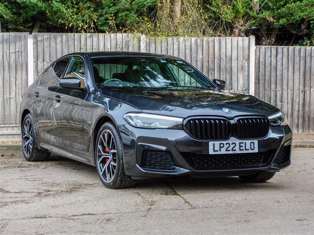 2022 BMW 5 Series 530e M Sport Auto ULEZ photo