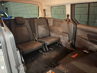 Used Ford Tourneo Connect from One Automotive