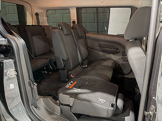 Used Ford Tourneo Connect from One Automotive