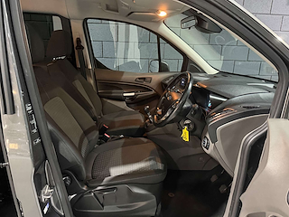 Used Ford Tourneo Connect from One Automotive