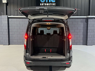 Used Ford Tourneo Connect from One Automotive