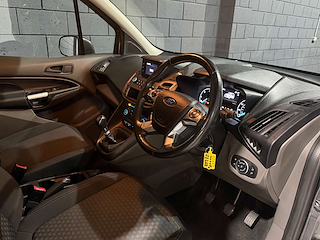 Used Ford Tourneo Connect from One Automotive