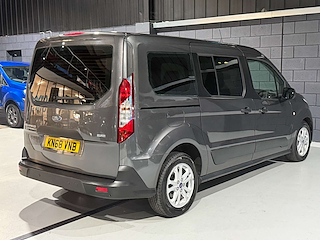 Used Ford Tourneo Connect from One Automotive