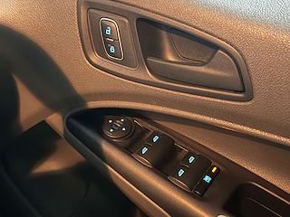Used Ford Tourneo Connect from One Automotive