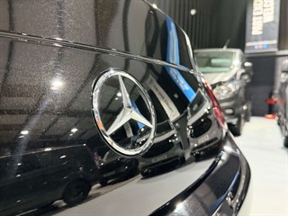 Used Mercedes 300 from One Automotive