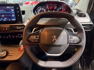 Used Peugeot Partner from One Automotive