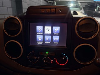 Used Peugeot Partner from One Automotive