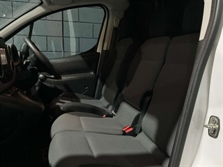 Used Peugeot Partner from One Automotive