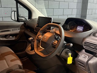 Used Peugeot Partner from One Automotive