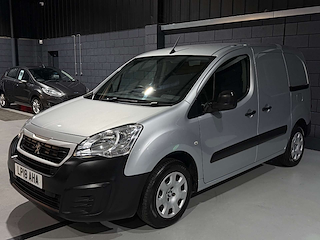 Used Peugeot Partner from One Automotive