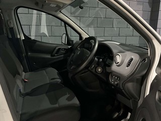Used Peugeot Partner from One Automotive