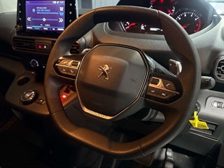 Used Peugeot Partner from One Automotive
