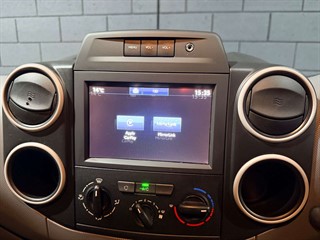 Used Peugeot Partner from One Automotive