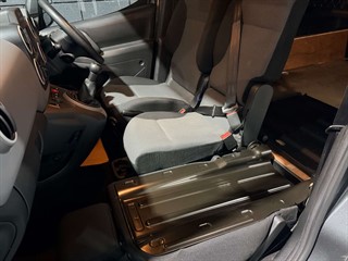 Used Peugeot Partner from One Automotive