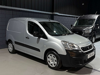 Used Peugeot Partner from One Automotive