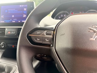 Used Peugeot Partner from One Automotive