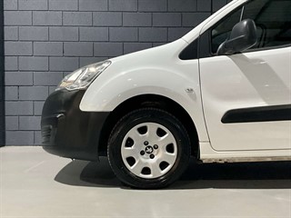 Used Peugeot Partner from One Automotive