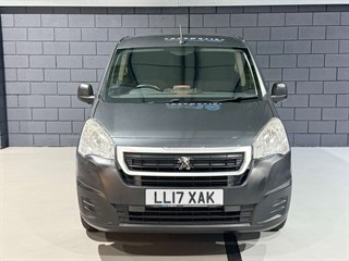 Used Peugeot Partner from One Automotive