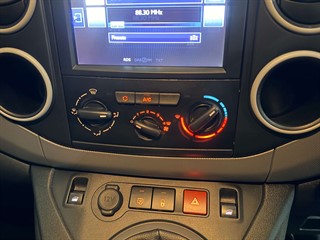 Used Peugeot Partner from One Automotive
