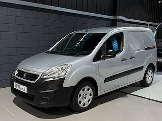 Used Peugeot Partner from One Automotive