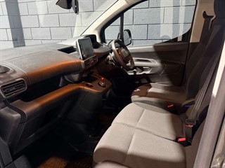 Used Peugeot Partner from One Automotive
