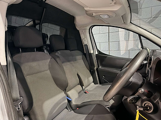 Used Peugeot Partner from One Automotive