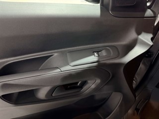 Used Peugeot Partner from One Automotive