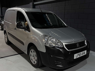 Used Peugeot Partner from One Automotive