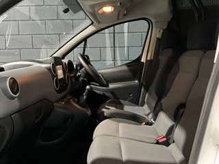 Used Peugeot Partner from One Automotive