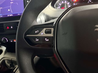 Used Peugeot Partner from One Automotive