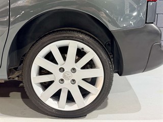 Used Peugeot Partner from One Automotive