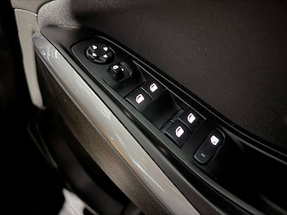 Used Vauxhall Grandland X from One Automotive