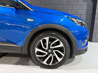 Used Vauxhall Grandland X from One Automotive