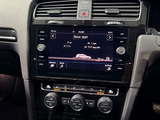 Used Volkswagen Golf from One Automotive