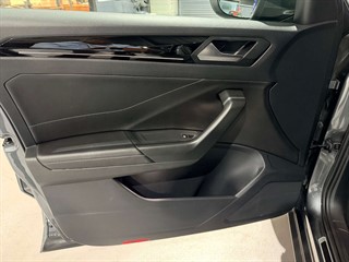 Used Volkswagen T-Roc from One Automotive