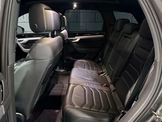 Used Volkswagen Touareg from One Automotive