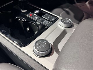 Used Volkswagen Touareg from One Automotive