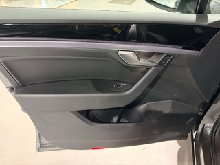 Used Volkswagen Touareg from One Automotive