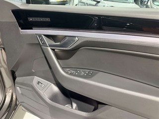 Used Volkswagen Touareg from One Automotive