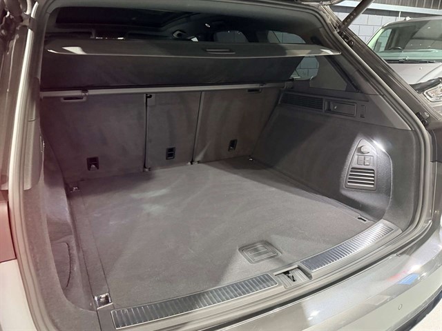 Used Volkswagen Touareg