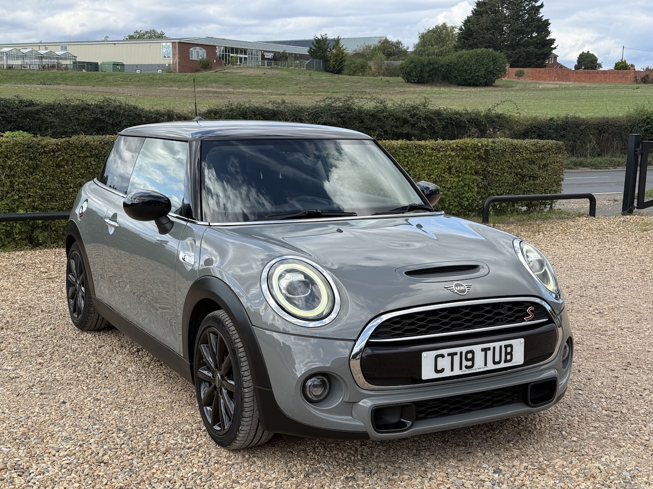 Mini Hatch 2019
