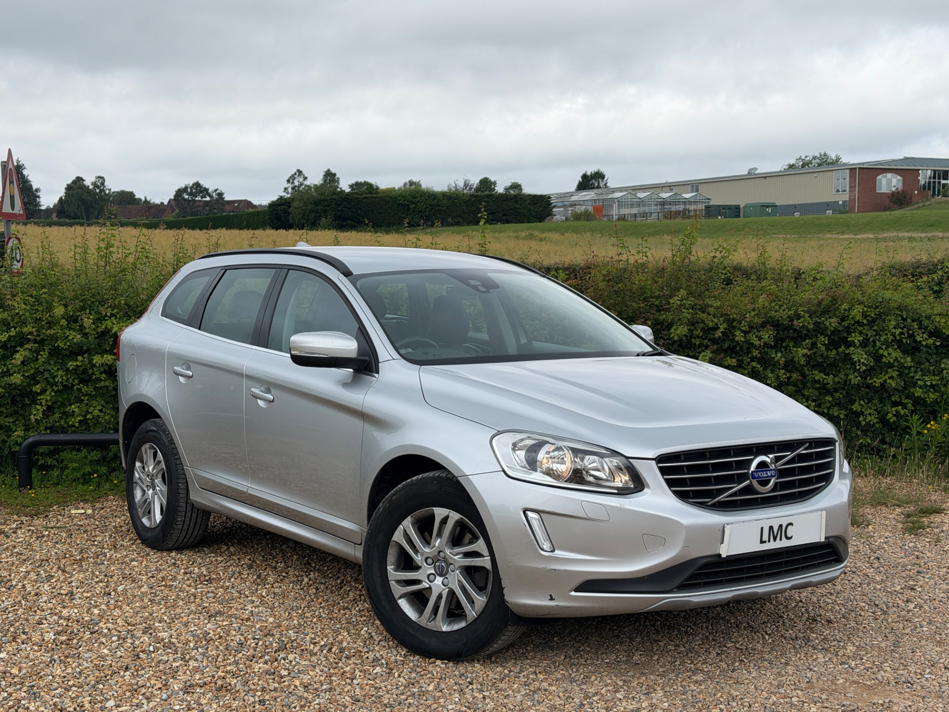2017 Volvo XC60 — photo 1 of 5