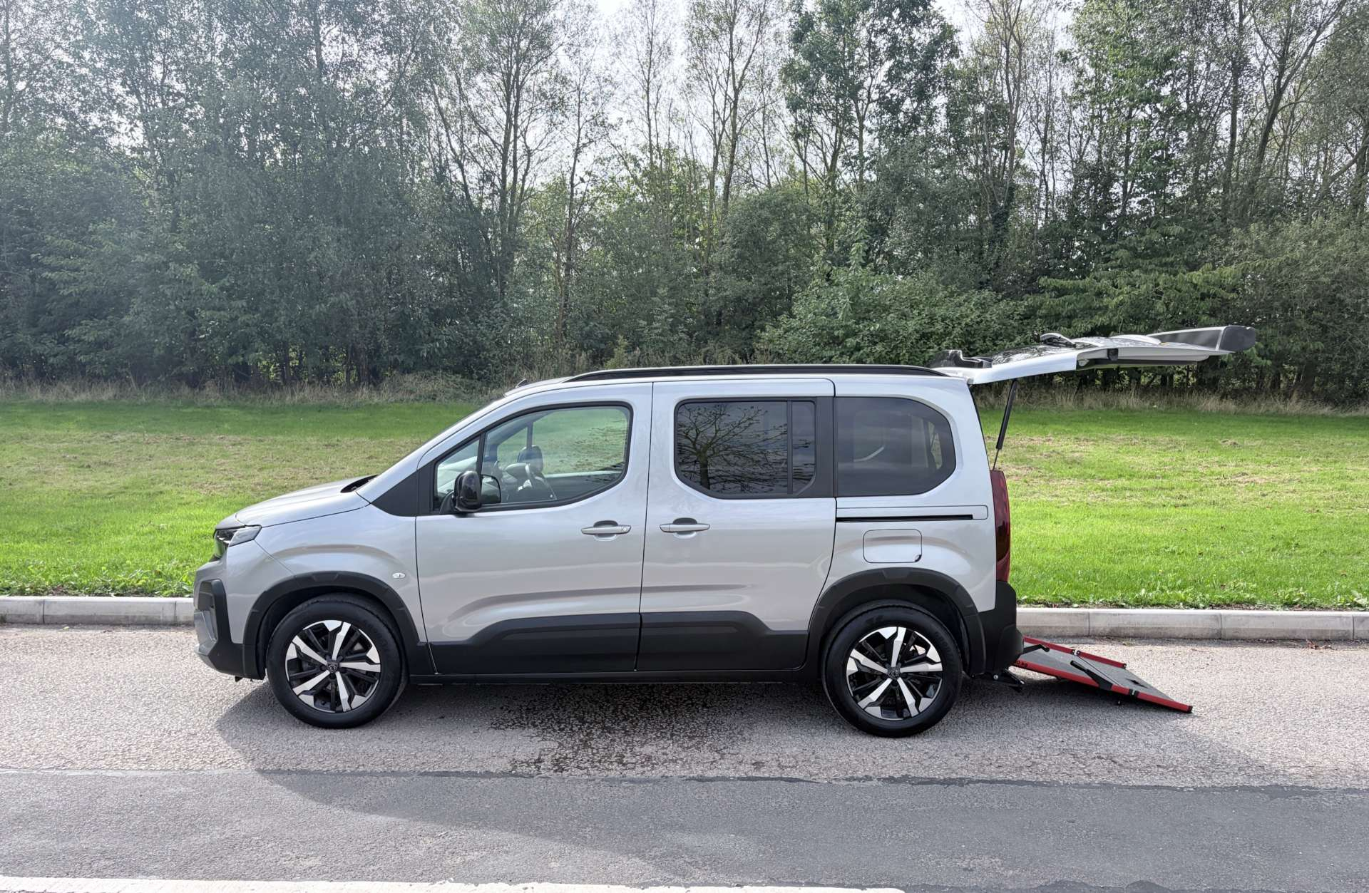 2024 Peugeot Rifter